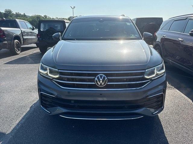 Photo of 2024 Platinum Gray Metallic Volkswagen Tiguan