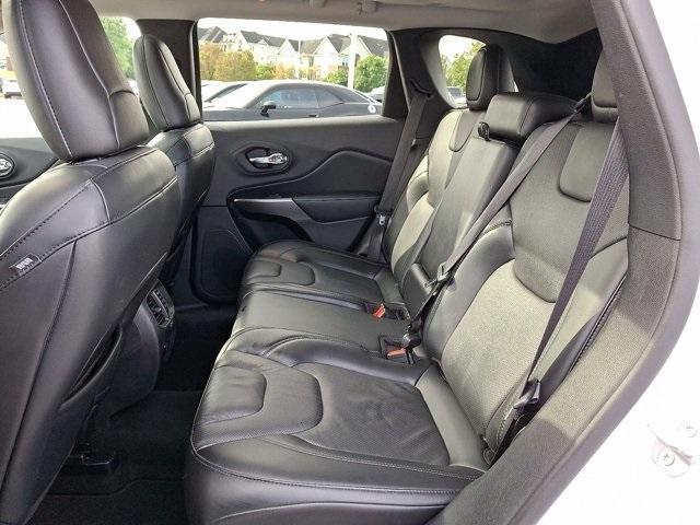 Photo of 2021 Bright White Clearcoat Jeep Cherokee