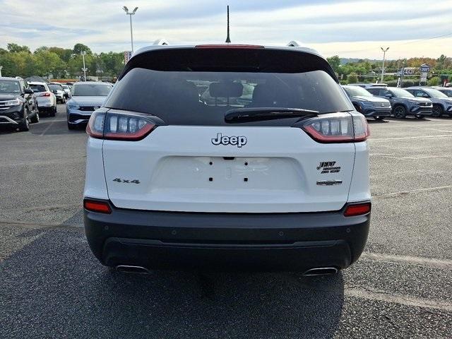 Photo of 2021 Bright White Clearcoat Jeep Cherokee
