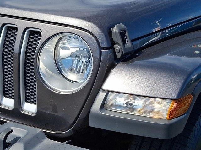 Photo of 2018 Granite Crystal Clearcoat Metallic Jeep Wrangler Unlimited