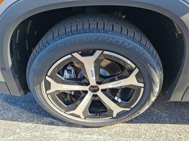 Photo of 2025 Pyrite Silver Metallic Volkswagen Tiguan