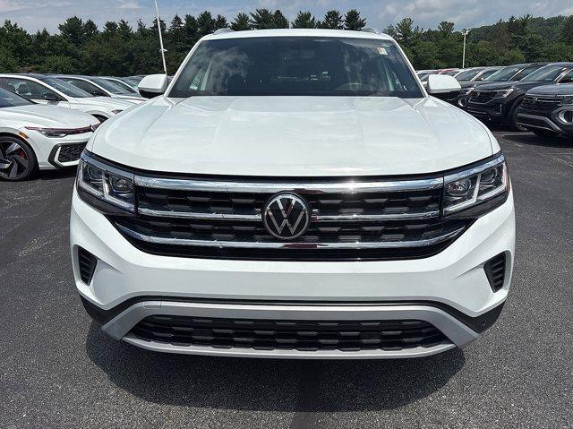 Photo of 2022 Pure White Volkswagen Atlas Cross Sport