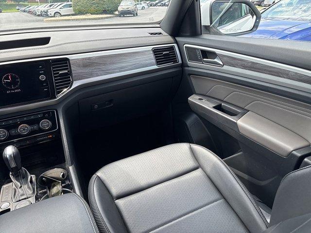 Photo of 2022 Pure White Volkswagen Atlas Cross Sport
