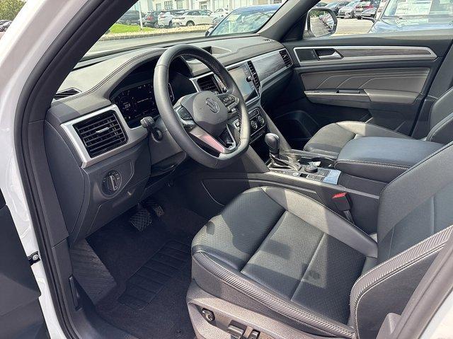 Photo of 2022 Pure White Volkswagen Atlas Cross Sport