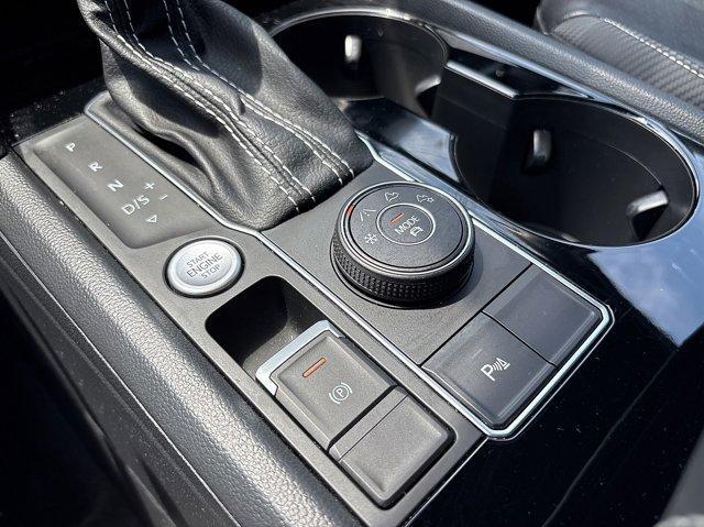 Photo of 2022 Pure White Volkswagen Atlas Cross Sport
