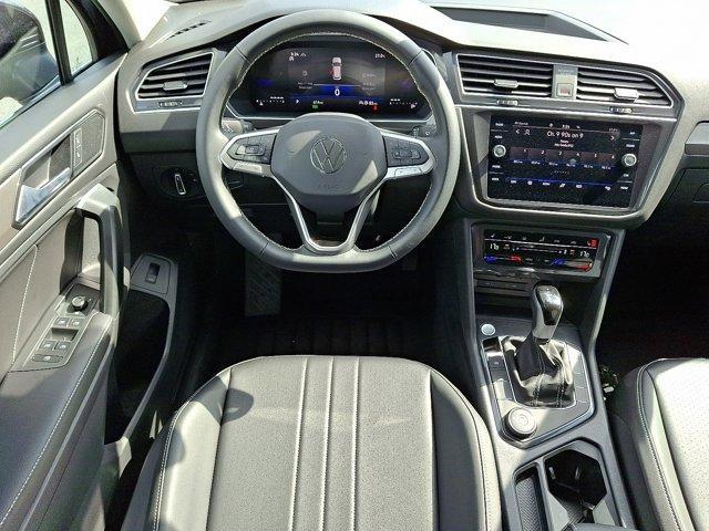 Photo of 2024 Deep Black Pearl Effect Volkswagen Tiguan