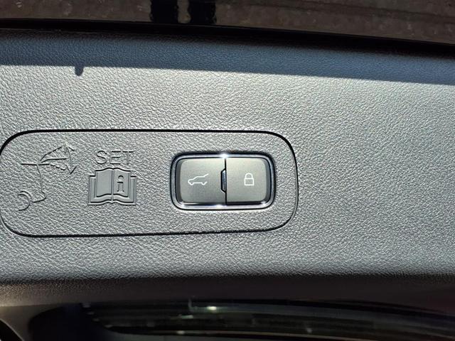 Photo of 2025 Infinite Black Metallic Lincoln Aviator