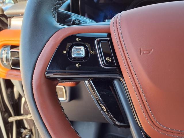 Photo of 2025 Infinite Black Metallic Lincoln Aviator
