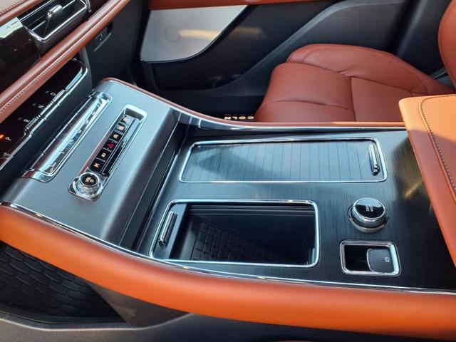 Photo of 2025 Infinite Black Metallic Lincoln Aviator