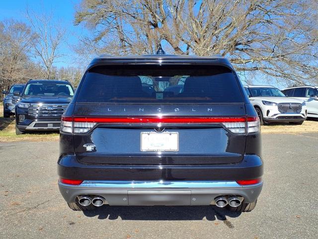 Photo of 2025 Infinite Black Metallic Lincoln Aviator
