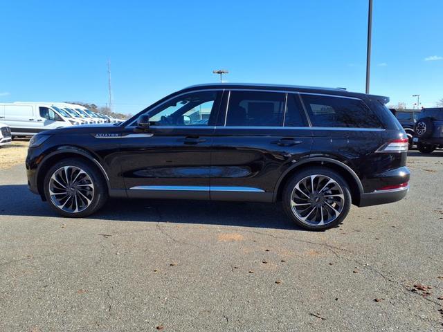 Photo of 2025 Infinite Black Metallic Lincoln Aviator