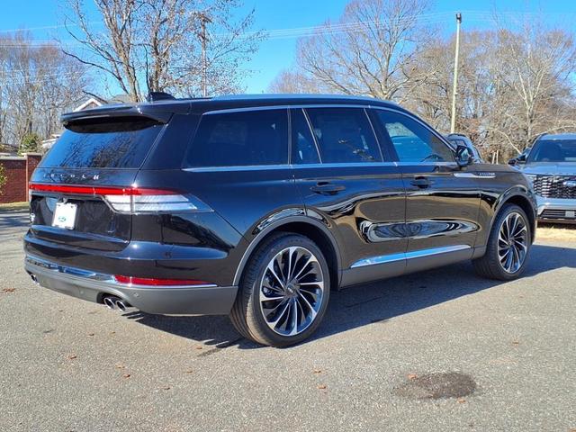 Photo of 2025 Infinite Black Metallic Lincoln Aviator