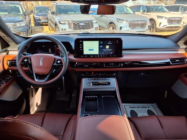 Photo of 2025 Infinite Black Metallic Lincoln Aviator