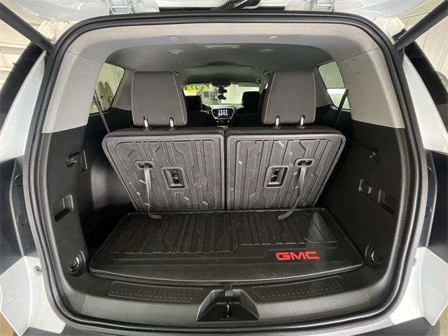 Photo of 2022 Summit White GMC Acadia
