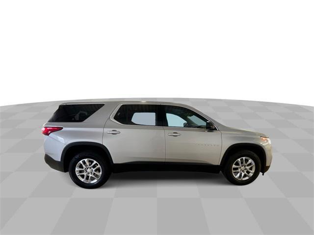Photo of 2019 Silver Ice Metallic Chevrolet Traverse