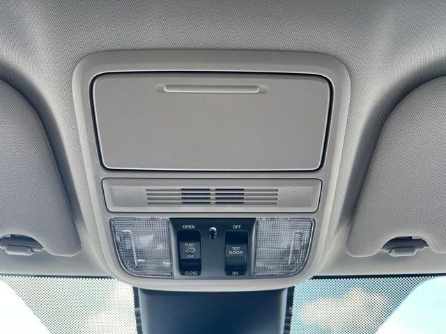 Photo of 2026 Crystal Black Pearl Honda Odyssey