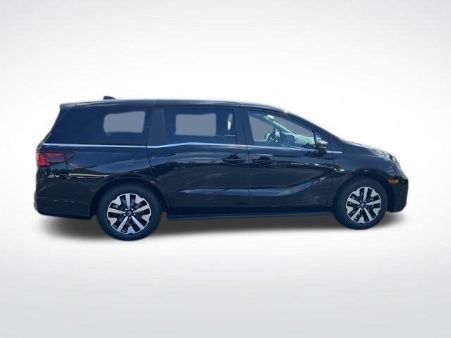 Photo of 2026 Crystal Black Pearl Honda Odyssey
