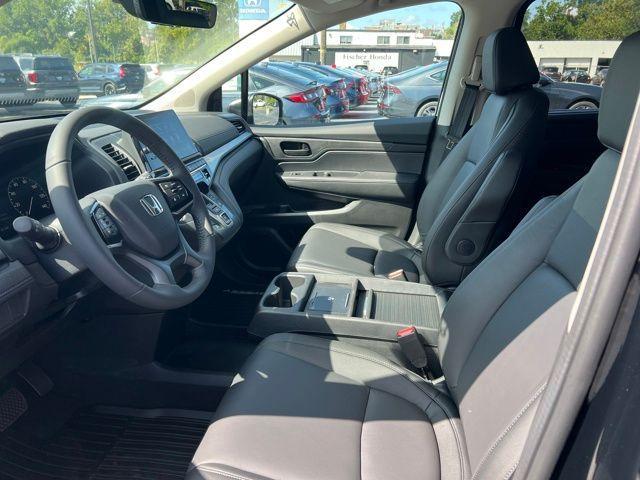 Photo of 2026 Crystal Black Pearl Honda Odyssey