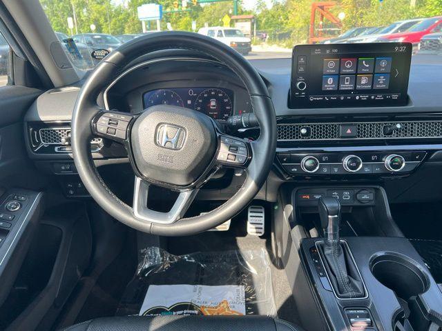 Photo of 2024 White Honda Civic