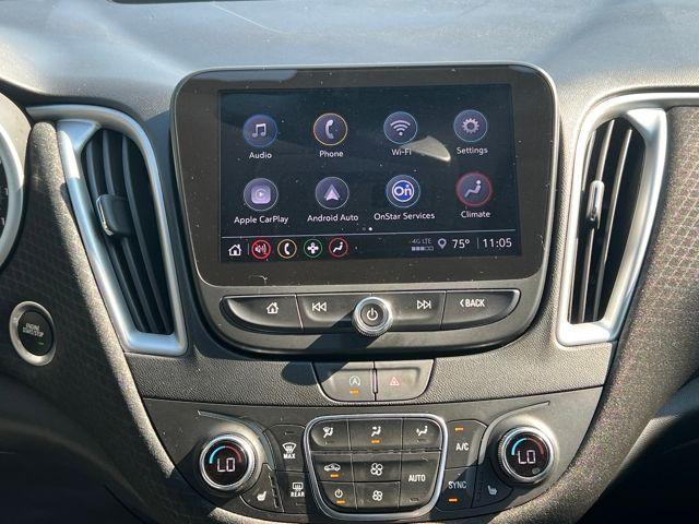 Photo of 2024 Summit White Chevrolet Malibu