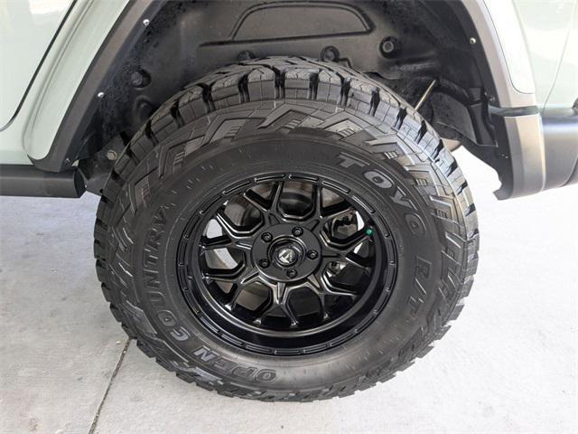 Photo of 2023 Earl Clearcoat Jeep Wrangler