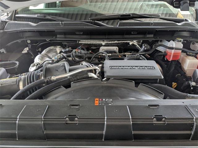 Photo of 2025 Summit White GMC Sierra 2500