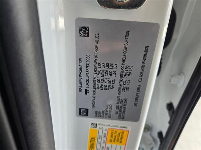 Photo of 2025 Summit White GMC Yukon XL