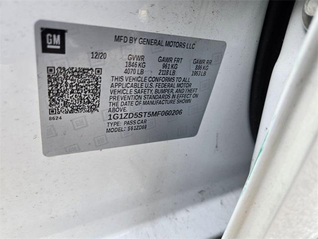 Photo of 2021 Summit White Chevrolet Malibu