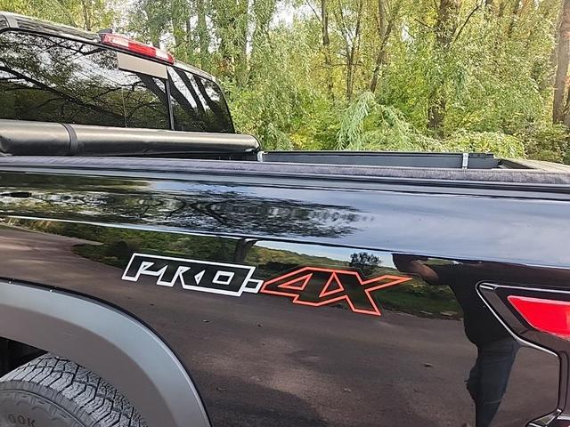Photo of 2023 Super Black Nissan Frontier