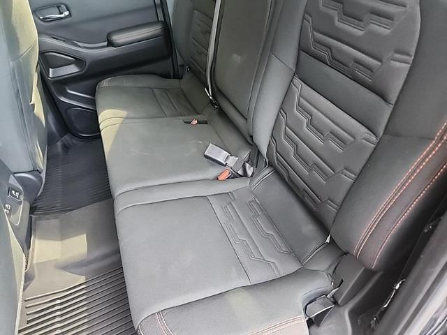 Photo of 2023 Super Black Nissan Frontier