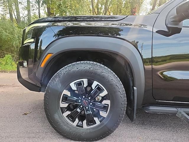 Photo of 2023 Super Black Nissan Frontier