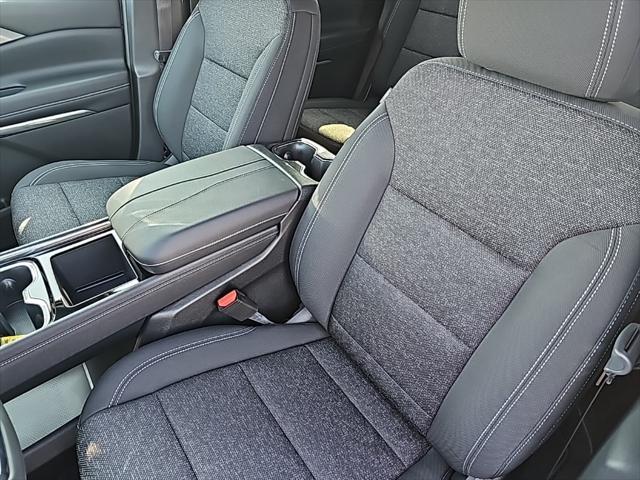 Photo of 2025 Radiant Red Chevrolet Traverse