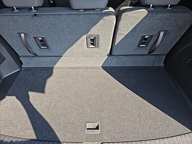 Photo of 2025 Radiant Red Chevrolet Traverse