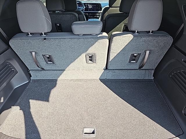 Photo of 2025 Radiant Red Chevrolet Traverse