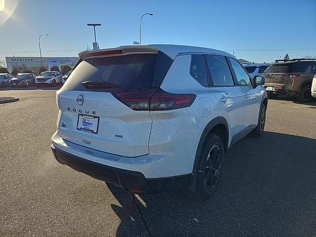 Photo of 2025 Everest White Pearl Nissan Rogue