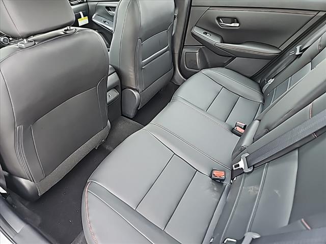 Photo of 2025 Aspen White Tricoat/Super Black Nissan Sentra
