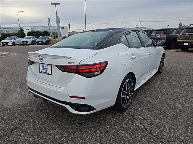 Photo of 2025 Aspen White Tricoat/Super Black Nissan Sentra