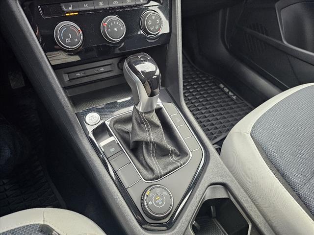 Photo of 2025 Platinum Gray Volkswagen Taos