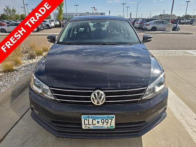 Photo of 2016 Black Uni Volkswagen Jetta