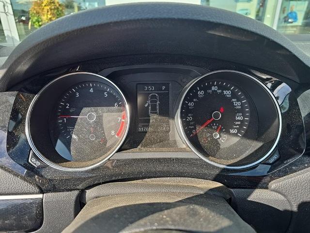 Photo of 2016 Black Uni Volkswagen Jetta