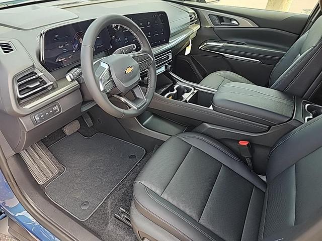 Photo of 2026 Lakeshore Blue Chevrolet Traverse