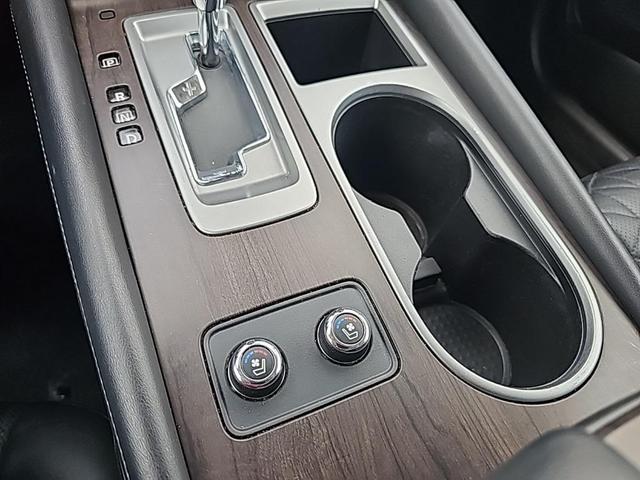 Photo of 2020 Super Black Metallic Nissan Murano