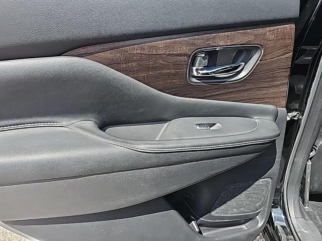 Photo of 2020 Super Black Metallic Nissan Murano