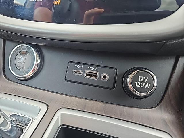 Photo of 2020 Super Black Metallic Nissan Murano