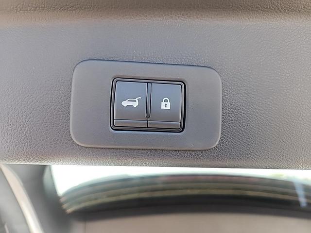 Photo of 2025 White Pearl Nissan Murano