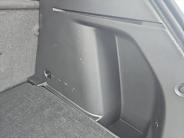 Photo of 2025 Iridescent Pearl Tricoat Chevrolet Trailblazer