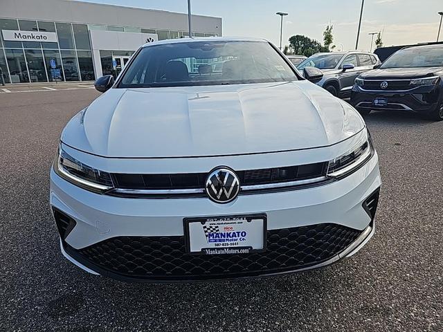 Photo of 2025 Pure White Volkswagen Jetta