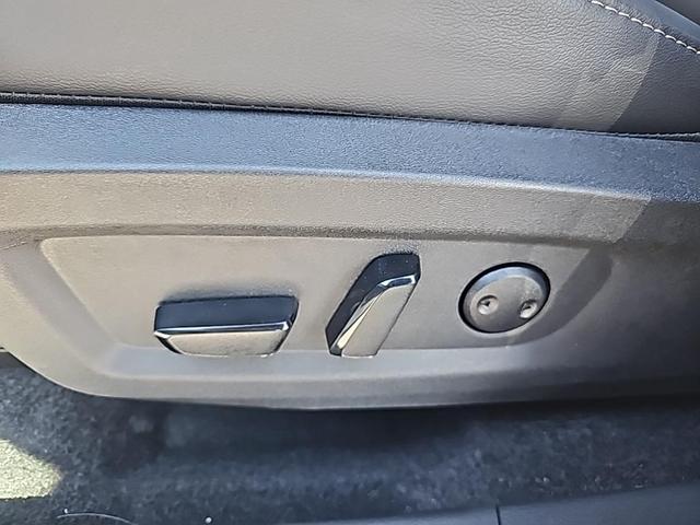 Photo of 2025 Everest White Pearl Tricoat Nissan Murano