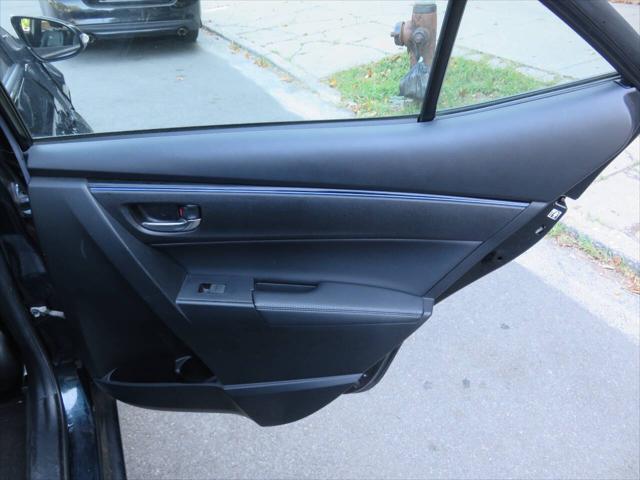 Photo of 2018 Black Sand Pearl Toyota Corolla