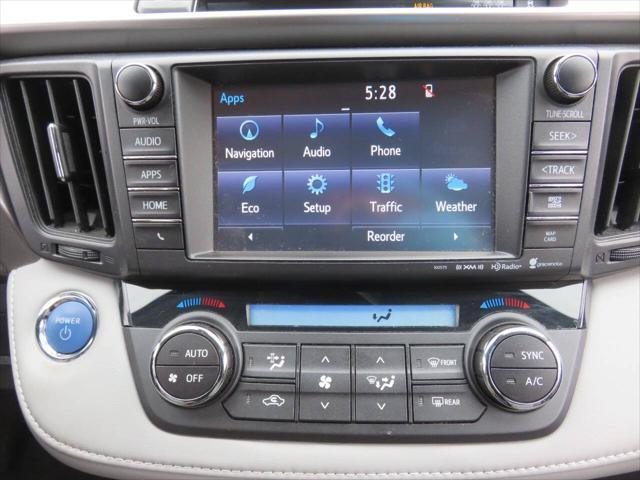 Photo of 2018 Blizzard Pearl Toyota RAV4 Hybrid
